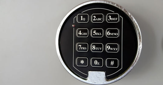 How Combination Locks Differ From Keyed Locks